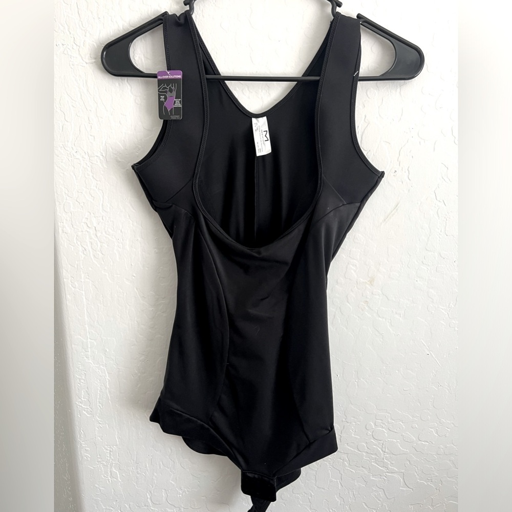 NWT! Maidenform body shaper shapewear